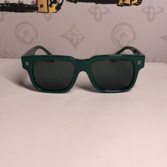 New Authentic Burberry BE4394 4059/71 Sunglasses - Picture 6 of 13